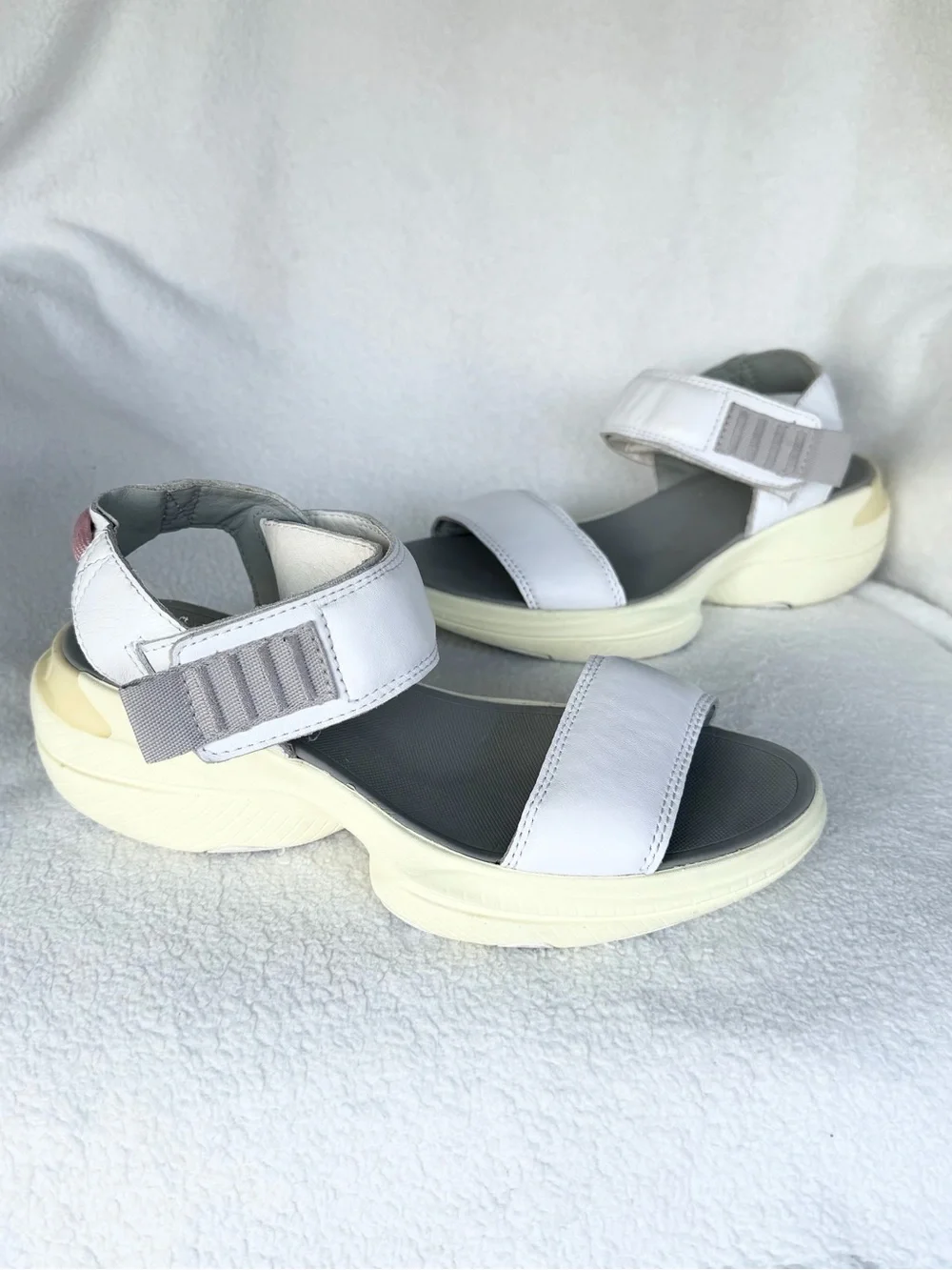 Sorel Explorer Blitz Stride Women’s 7.5 US Sandals Leather White NL4742-100